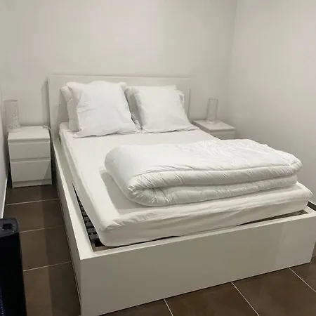 T2 Hyper Centre Apartmán Fréjus